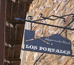 Los Portales