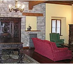 La Casona De La Montaa