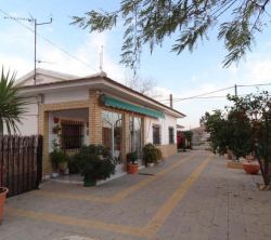 Casa De Pueblo Con Piscina Y Barbacoa