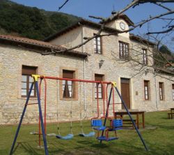 Apartamentos Rurales La Escuela